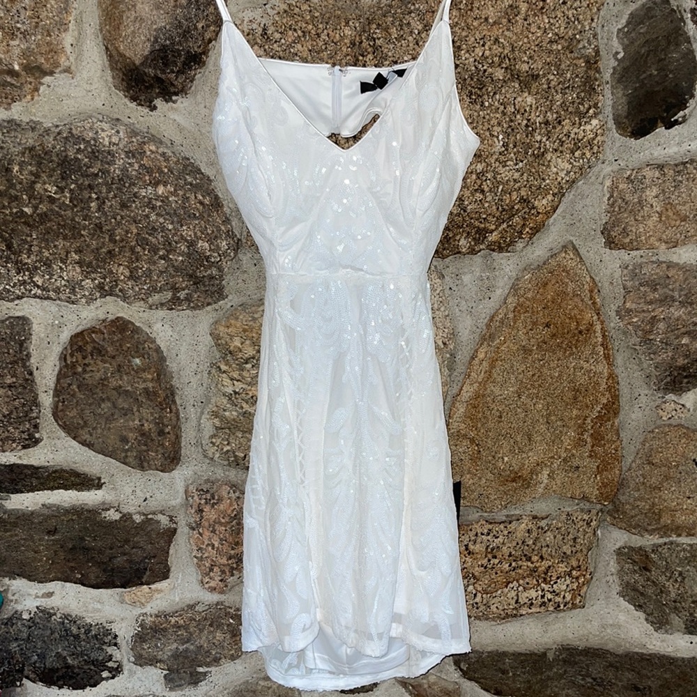 NWT- Lulu’s mini open back sequined dress